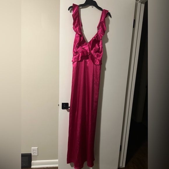 NWT DB Studio Floor Length Ruffle Charmeuse Gown in Begonia - Picture 2 of 4